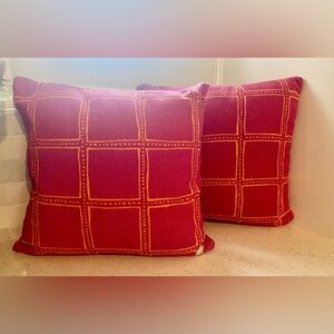 POTTERY BARN BADG INTERSECTION PRINTED PILLOW COVERS (set of 2)